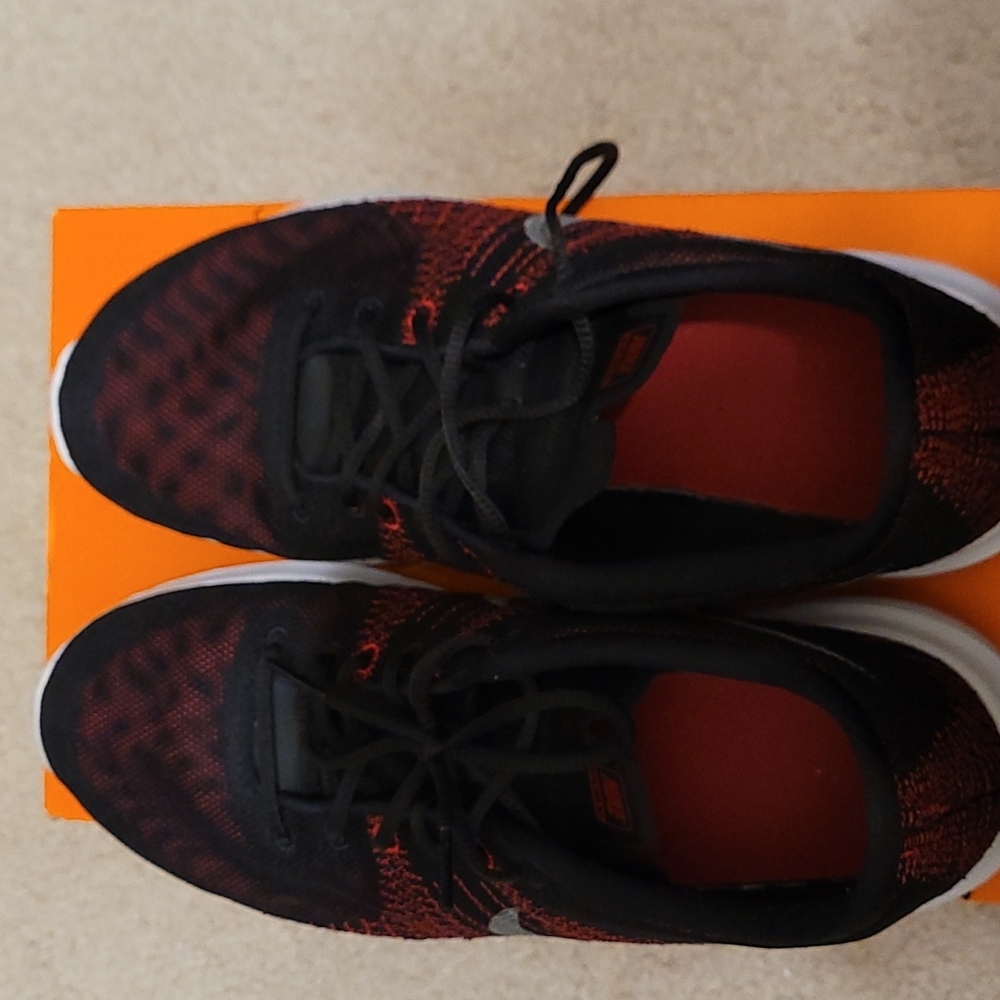 Nike women's dual fusion 8.5